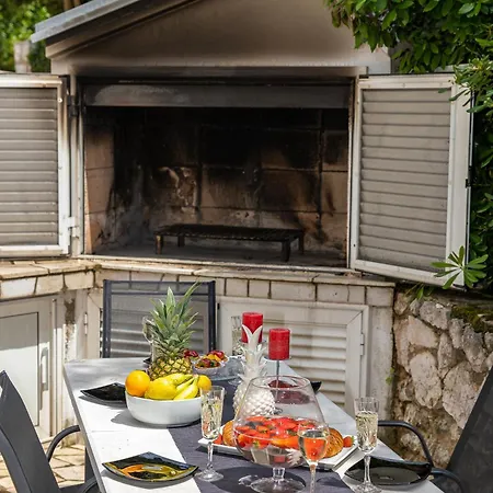 Sea House Lea Appartement *