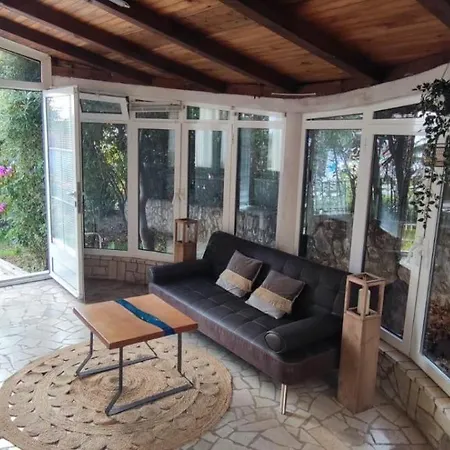 Sea House Lea Apartment