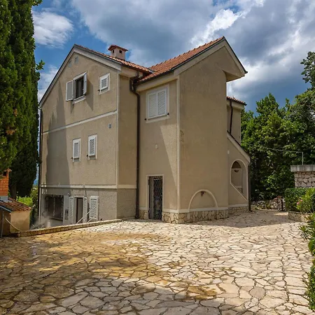 Sea House Lea Apartment