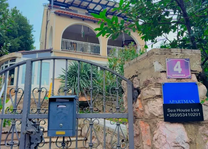 Sea House Lea * نوفي فينودولسكي